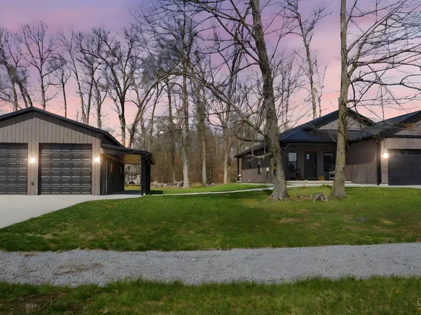 174 Black Hawk Dr, Lake Waynoka, OH 45171