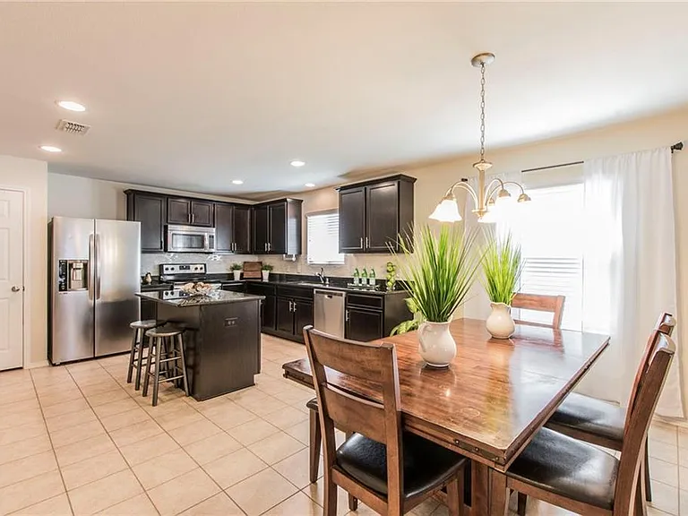 3007 Hickory Rdg — Photo 4