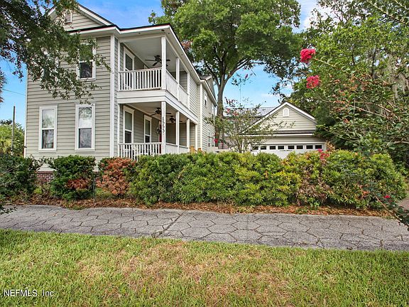 3rd image of 1553 HUBBARD Street