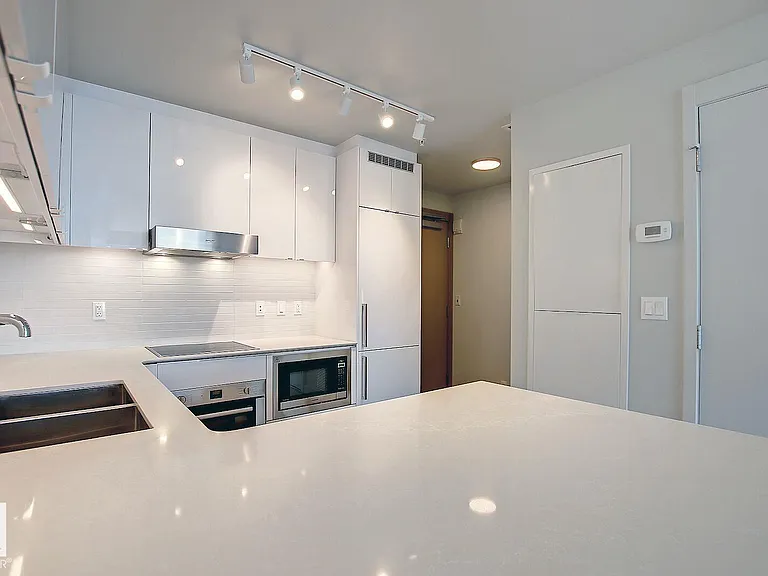 10360 102nd St NW #3205 — Photo 6