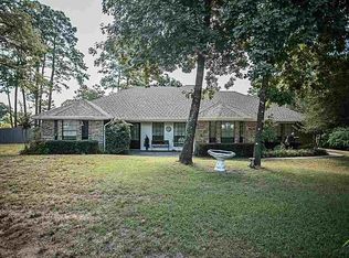 17727 Regal Row, Flint, TX 75762