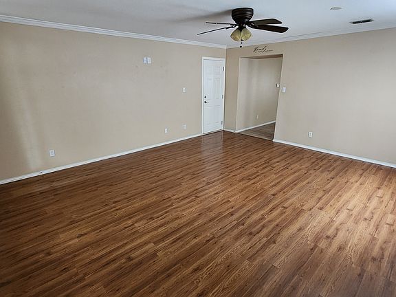 3rd image of 3053 Aberdeen Dr