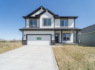 1416 S 91st St, West Des Moines, IA 50266