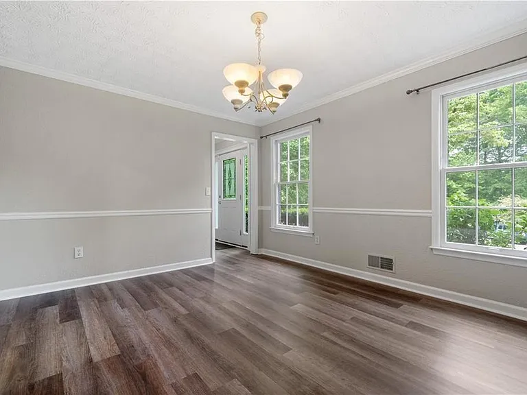 4752 Forest Glen Ct NE — Photo 14