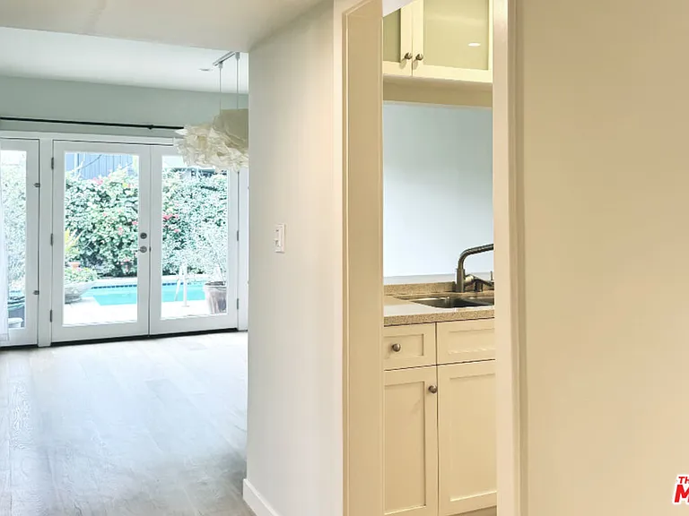 1021 Westmount Dr #102 — Photo 16
