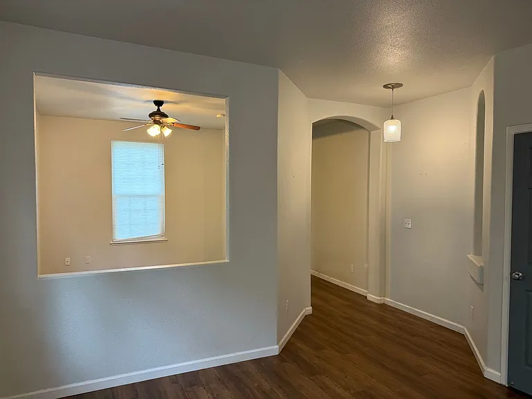 108 Robinson Ct — Photo 8