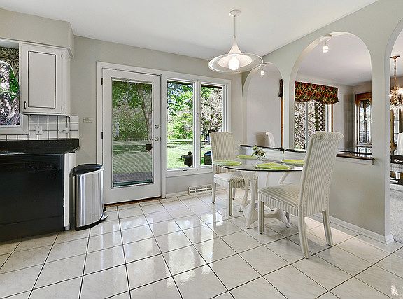 4th image of 12937 S McVickers Ave