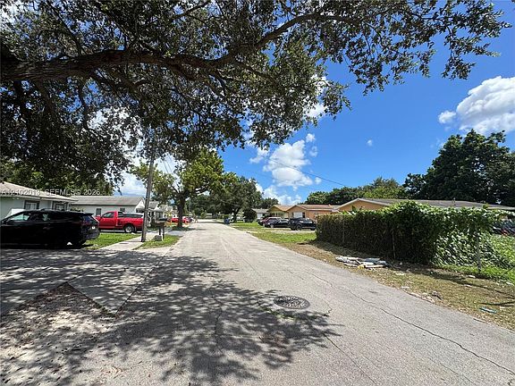 3rd image of 2950 NW 48th St