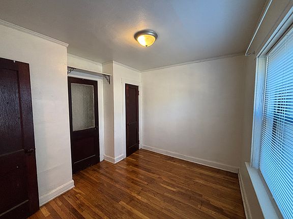 4th image of 3827 Terrace St APT 1