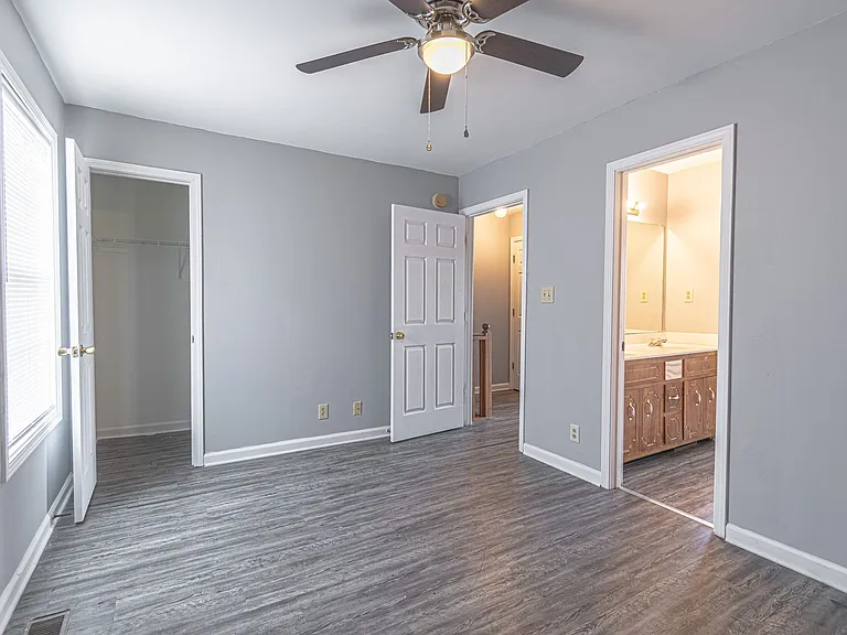 203 Tree Line Dr — Photo 13