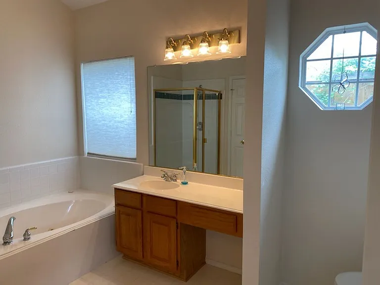 1310 Westview Dr — Photo 5