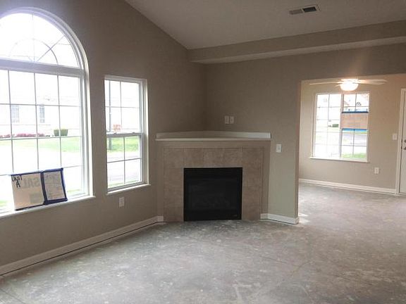 2nd image of 964 Governors Cir