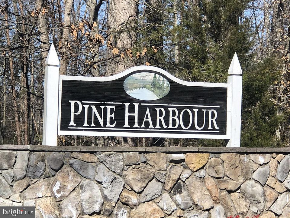 1st image of Hemlock Ln