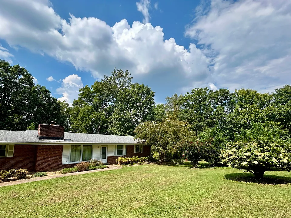 200 Grandview Dr
