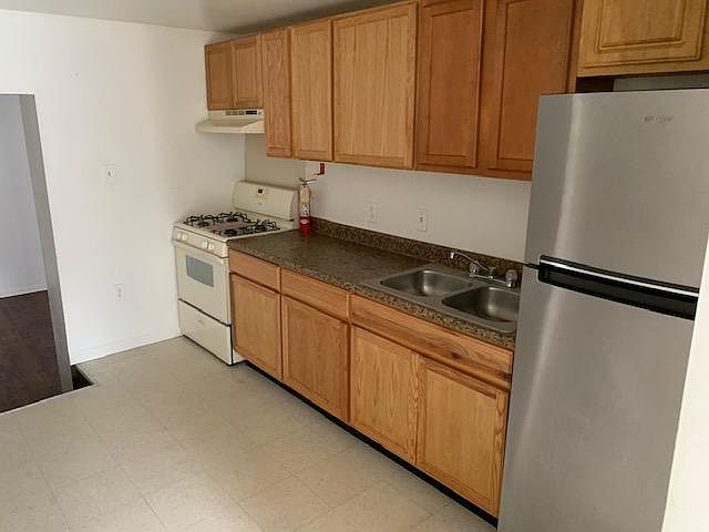 1st image of 318 Townsend St