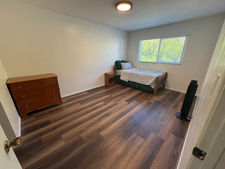 5743 Coke Ave — Photo 23