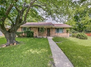 421 E 9th St, Kaufman, TX 75142