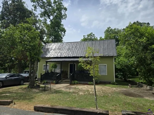 3 E McDuffie St, Hawkinsville, GA 31036