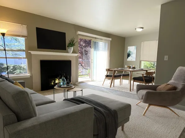 9805 Avondale Rd NE APT 240, Redmond, WA 98052