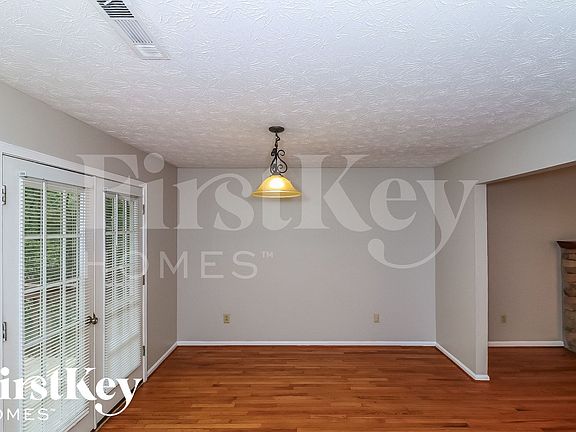 4th image of 2905 Navajo Cir
