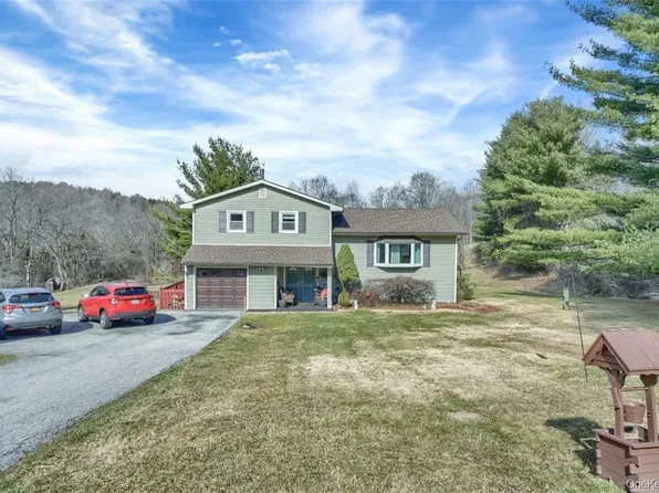 24 Emily Lane, Monroe, NY 10950