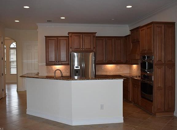 Custom Cabinets, Granite Counters, SS Appliances, Crown Molding