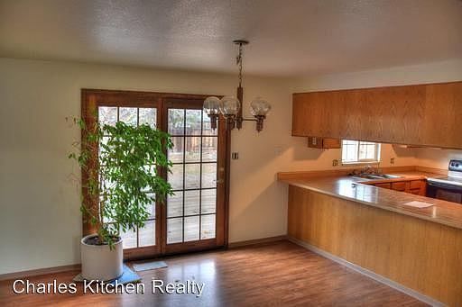 3rd image of 1312 Kingsley Ln