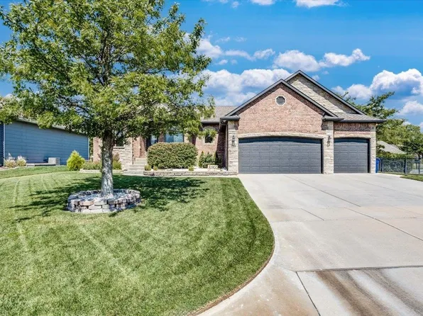 1319 S Fawnwood Ct, Wichita, KS 67235