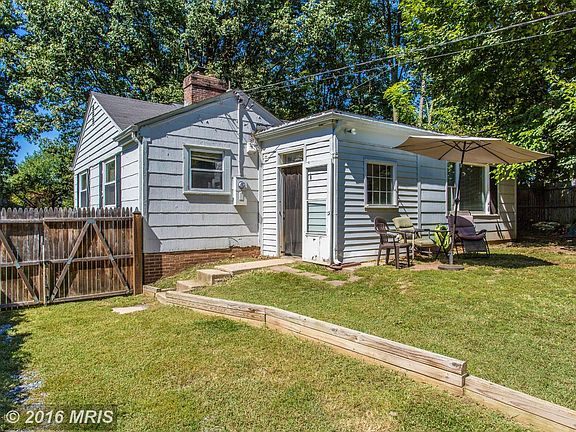 5th image of 1208 Oakwood Dr
