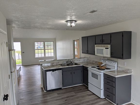 4th image of 2628 Gold Valley Dr