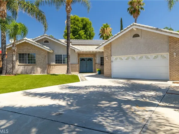 23570 Brook Dr, Canyon Lake, CA 92587