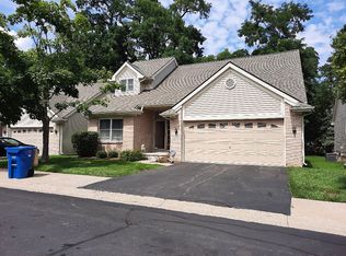 5550 Ashby Ct #1, Waterford, MI 48327