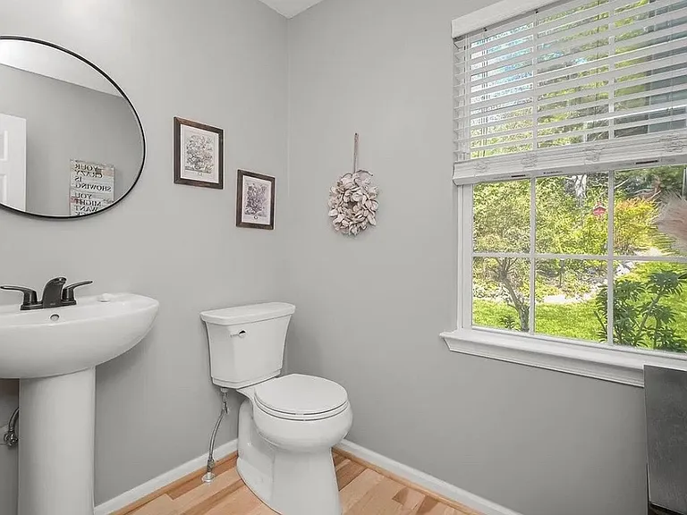 Powder room