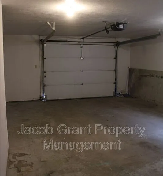 2215 Gail Dr — Photo 20