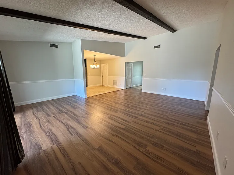 3333 Hunt Club Dr — Photo 8