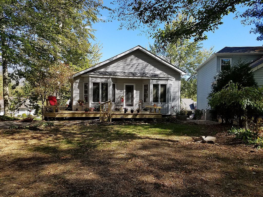 129 Burlington Oval Dr, Chardon, OH 44024 Zillow