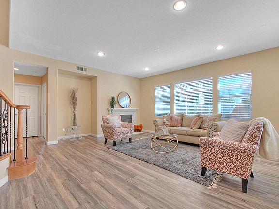 4th image of 7908 Saddletree Ct