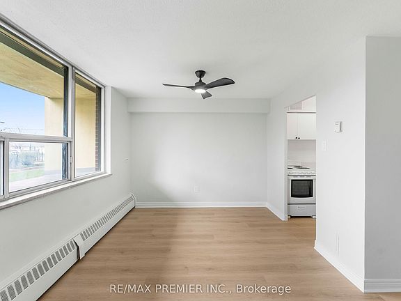 4th image of 5 Frith Rd #105