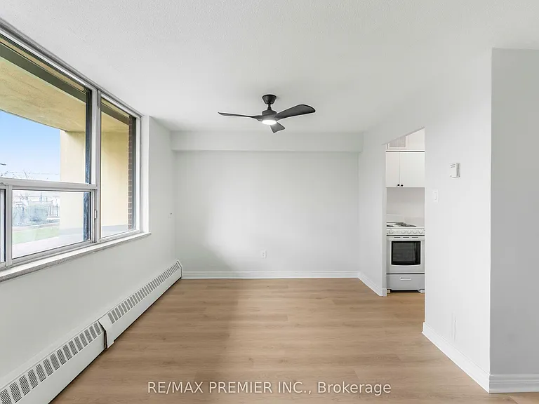 5 Frith Rd #105 — Photo 4