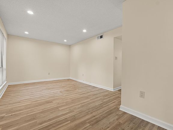 5th image of 5655 Encino Cv APT 1