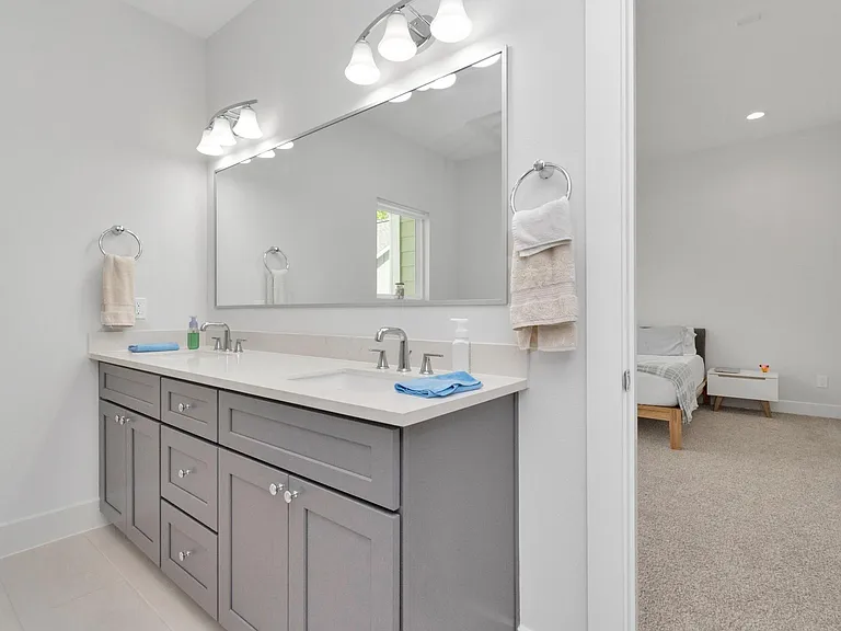 3360 Pinemont Dr — Photo 17