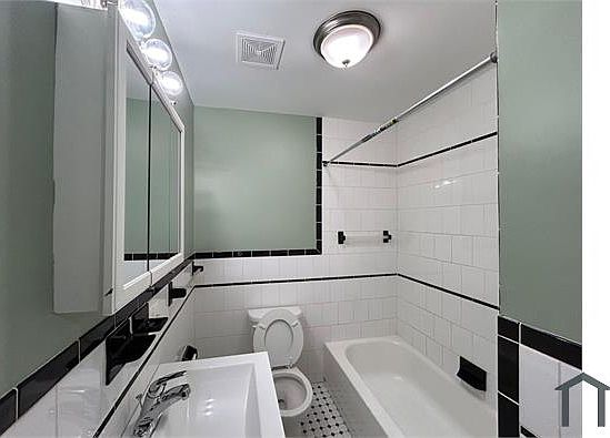 4th image of 600 N Ellwood Ave