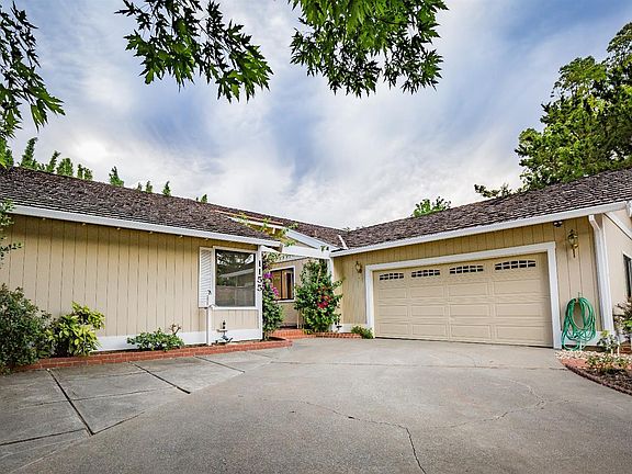 4th image of 1155 Charity Ln
