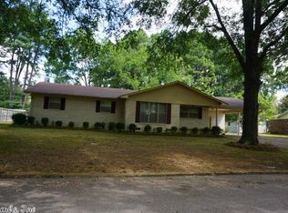 4 Apache Dr, Searcy, AR 72143