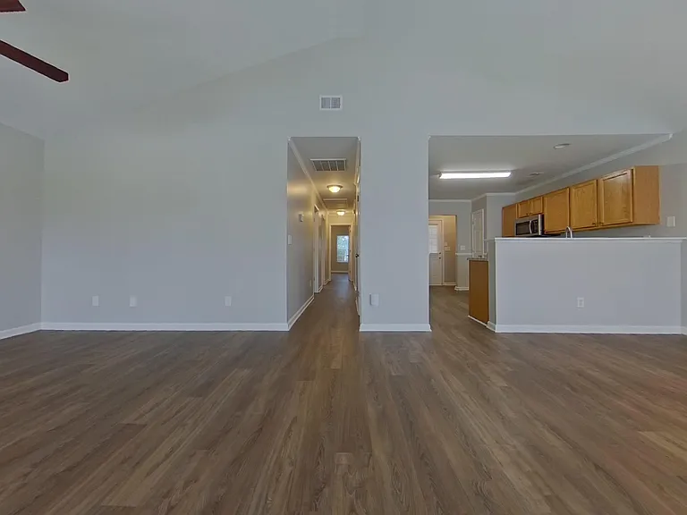 180-180 Riglaw Cir — Photo 3