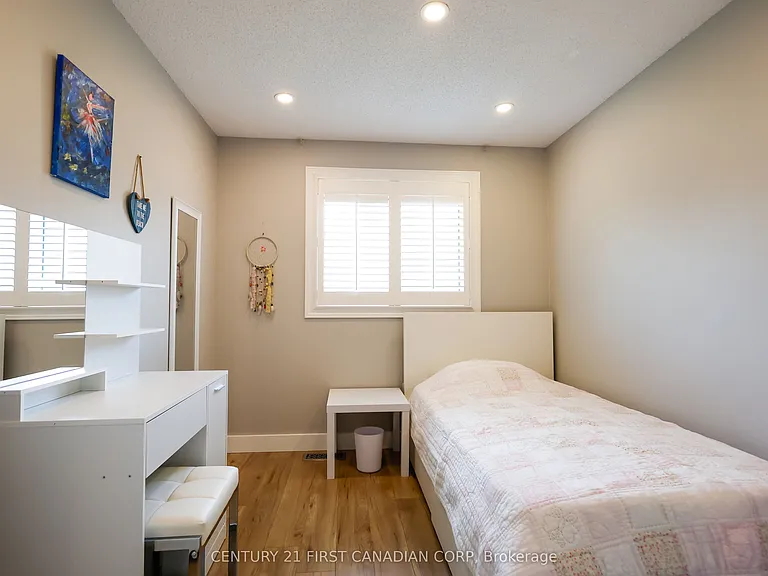 70 Chapman Ct #70 — Photo 21