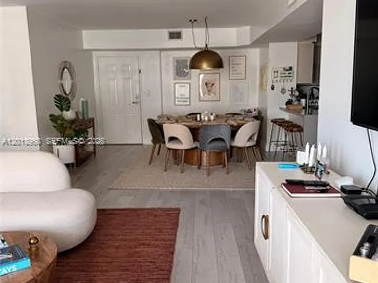 1155 Brickell Bay Dr #2904 — Photo 4