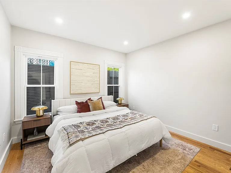 14 Harbor View St #1 — Photo 11