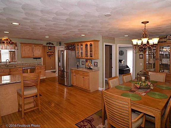 4th image of 109 Boylston Dr #109