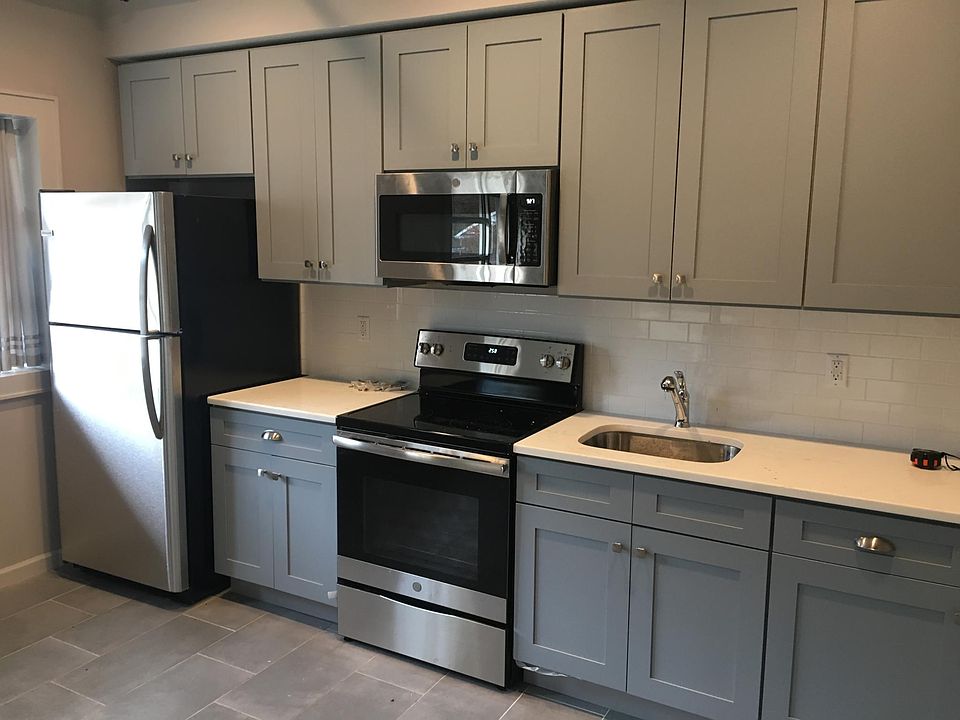 1st image of 115 Bloomfield Ave